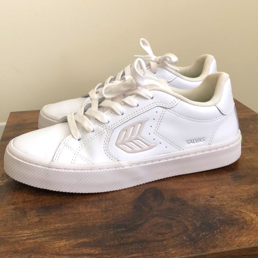 Cariuma Salvas White Leather Sneaker Women